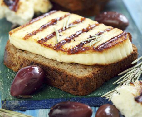 Bruschette di formaggio alla griglia